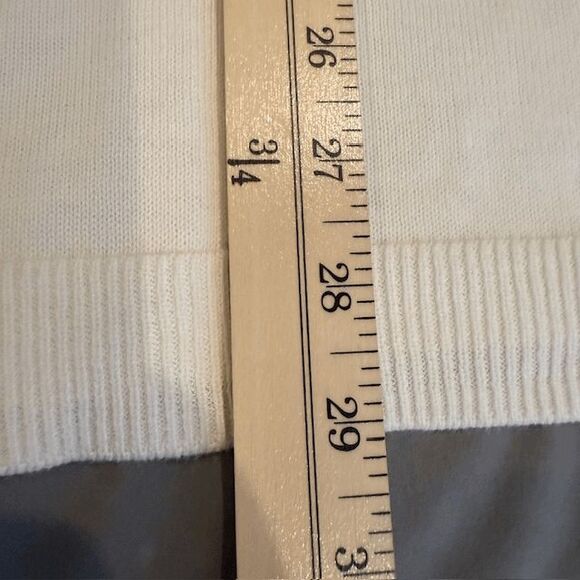 H by Halston Tunic Sweater Criss Cross Neckline Lightweight White Size Medium - Picture 9 of 11